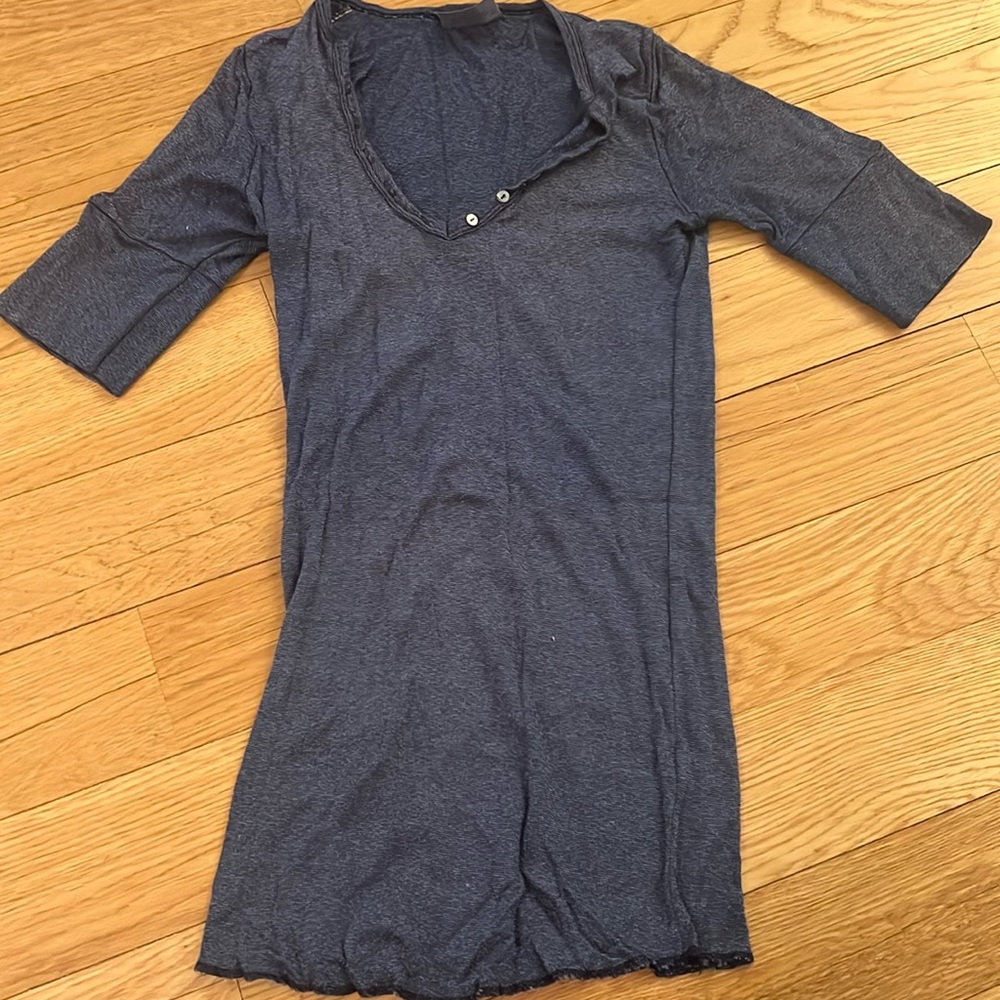 Michael Stars maternity top

*Bundle maternity for savings*